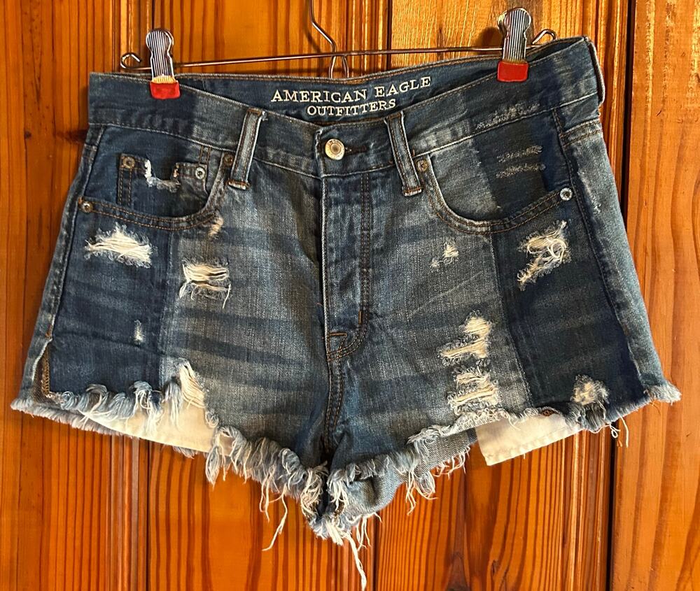 Women’s American Eagle vintage festival hi rise festival cutoff shorts 4
